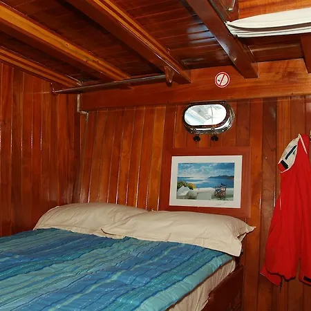 Botel Mybubu Boat&breakfast *