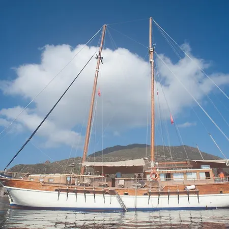 Botel Mybubu Boat&breakfast *